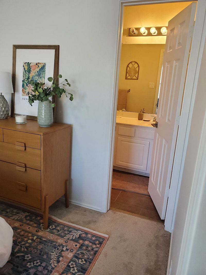 Furnished Finder property 560038_1 photo 3