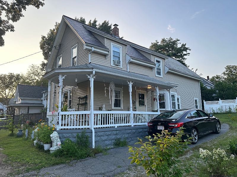 Entrance, front of house