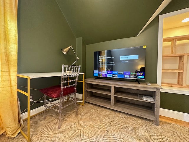Furnished Finder property 560046_1 photo 22