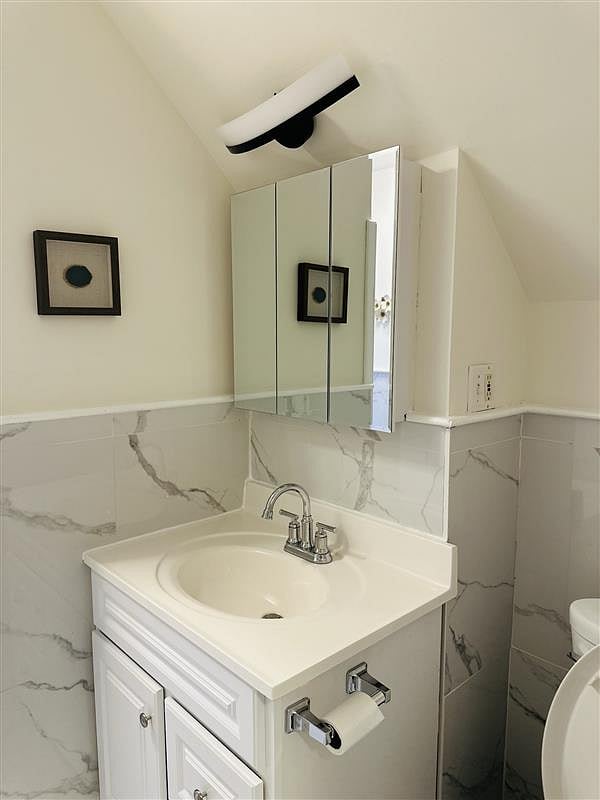 Furnished Finder property 560046_2 photo 20