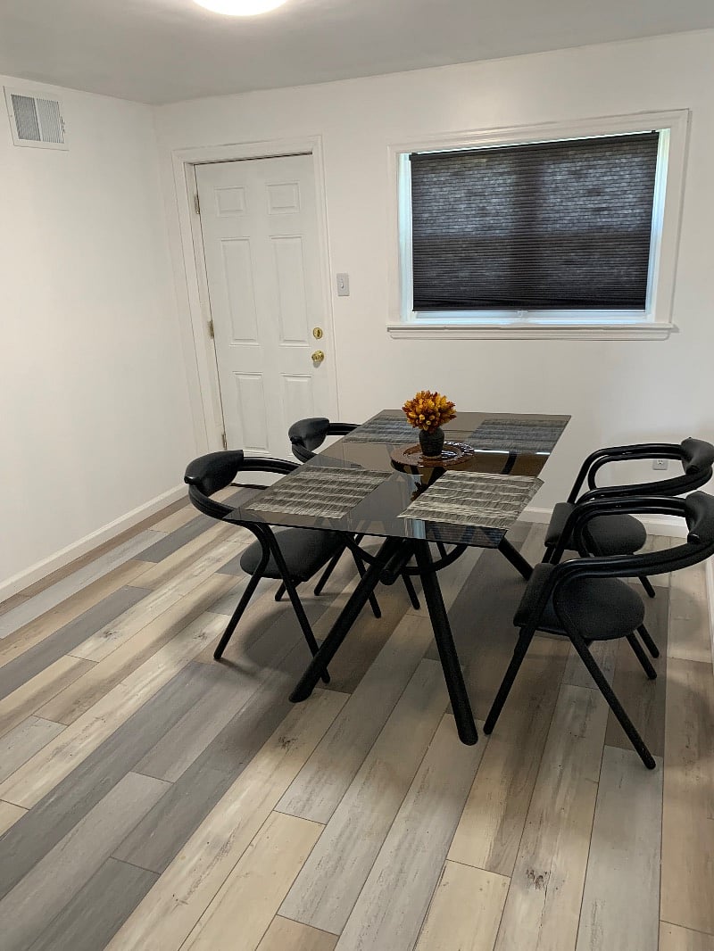 Connected dining room 