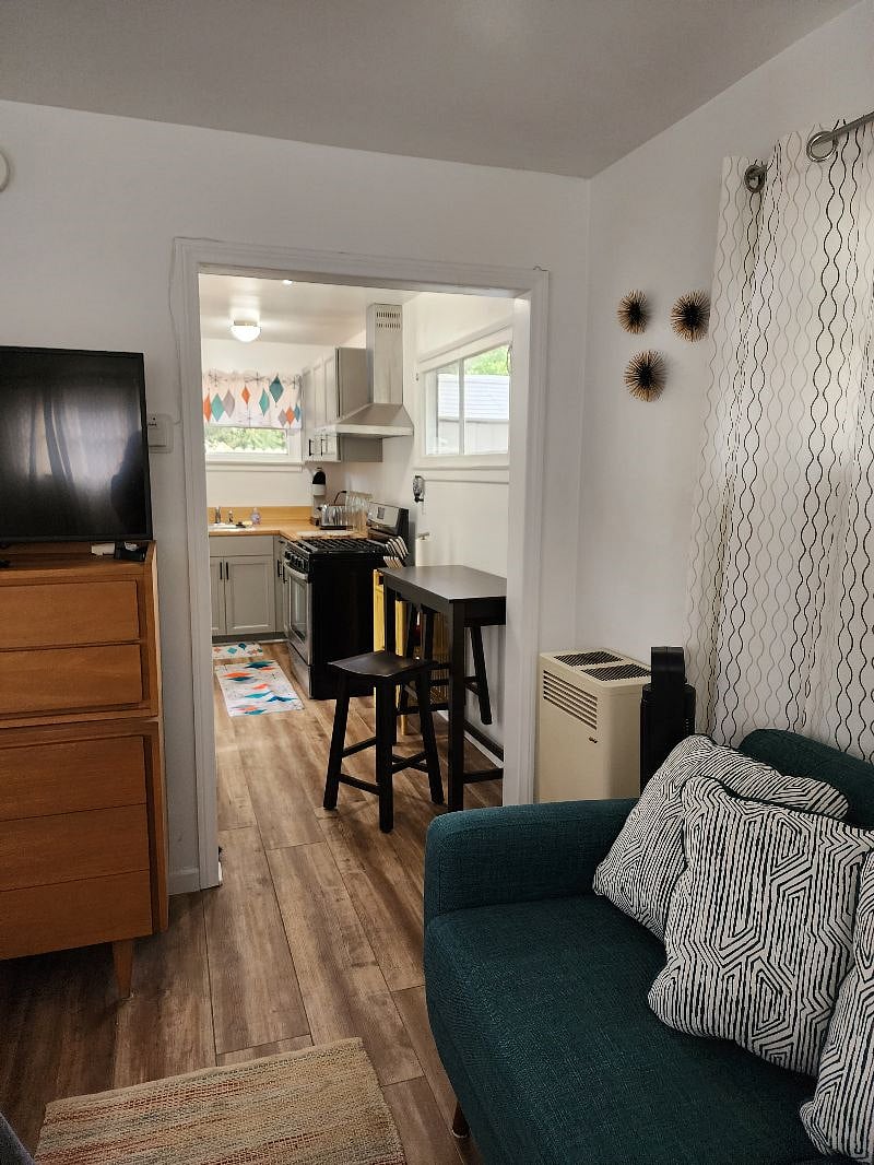 Furnished Finder property 560116_1 photo 11