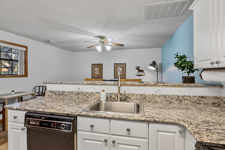 Furnished Finder property 560168_1 photo 10