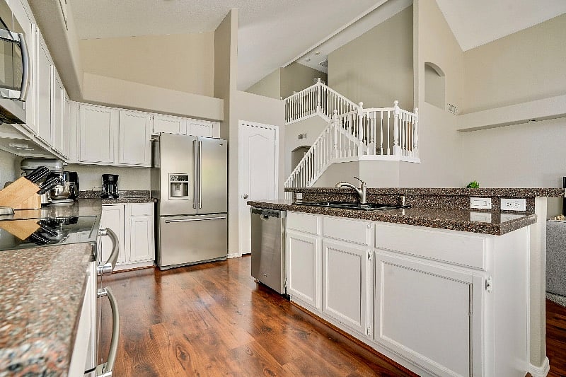 Furnished Finder property 560190_1 photo 18