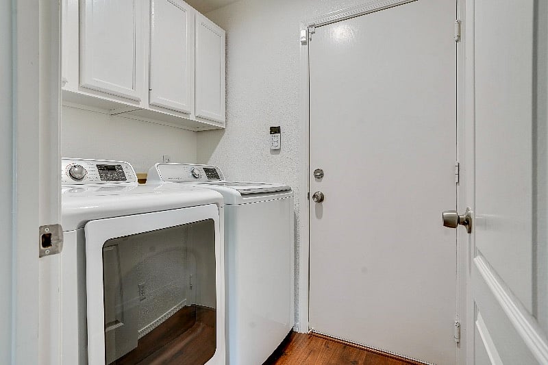 Furnished Finder property 560190_1 photo 36