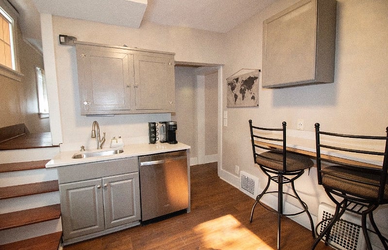 Furnished Finder property 560207_1 photo 8