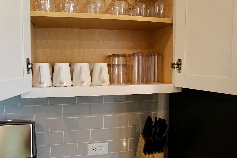The Hill Country Sunset comes with dishes, cutlery, pots and pans.