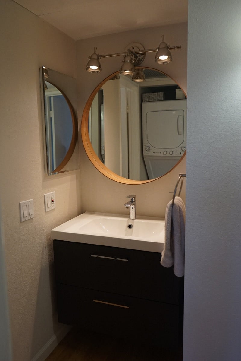 Bathroom sink