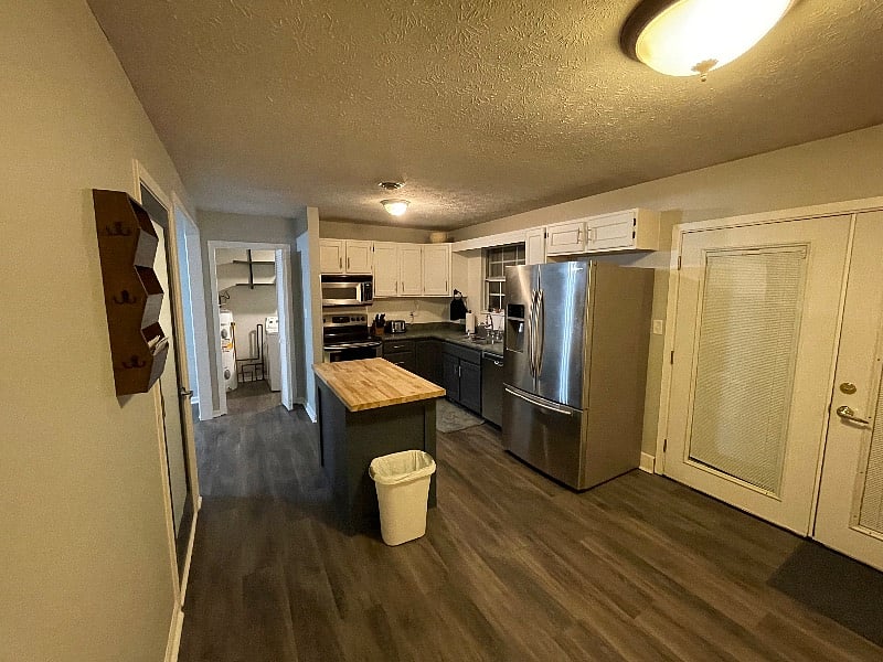 Furnished Finder property 560260_1 photo 4