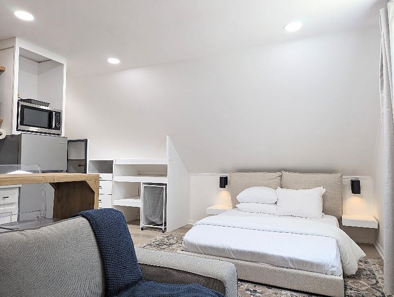 Furnished Finder property 560320_1 photo 1