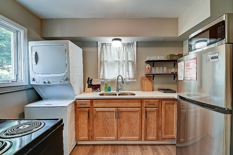 Furnished Finder property 560332_1 photo 8