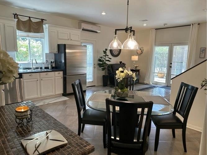 Furnished Finder property 560412_1 photo 9