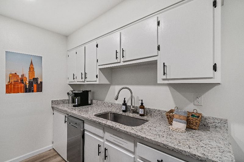 Furnished Finder property 560470_1 photo 7
