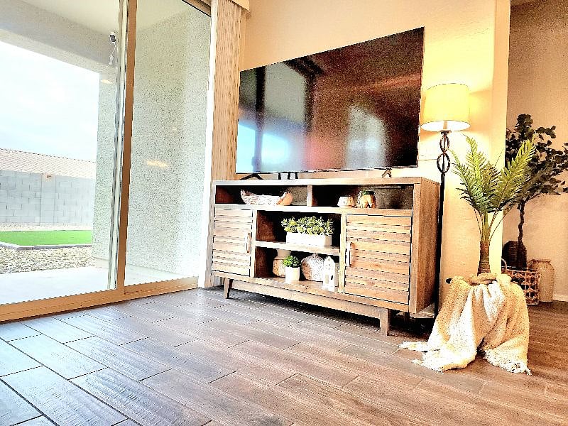 Furnished Finder property 560501_1 photo 18