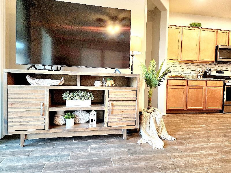 Furnished Finder property 560501_1 photo 17