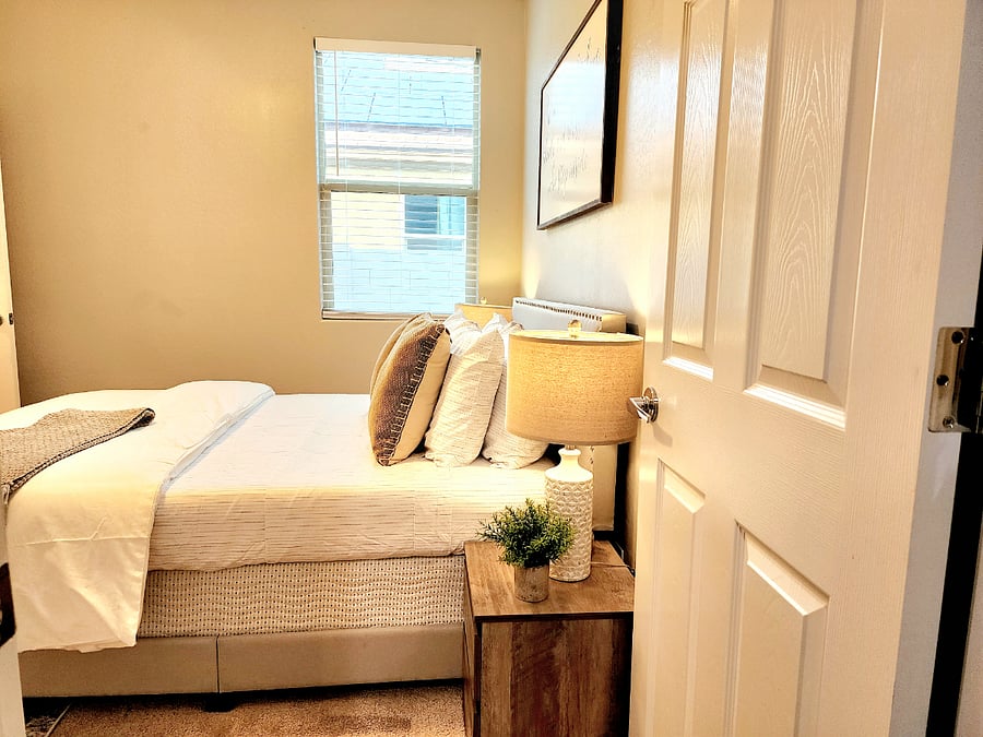 Furnished Finder property 560501_1 photo 7