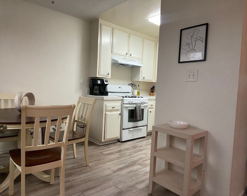 Furnished Finder property 560526_1 photo 4