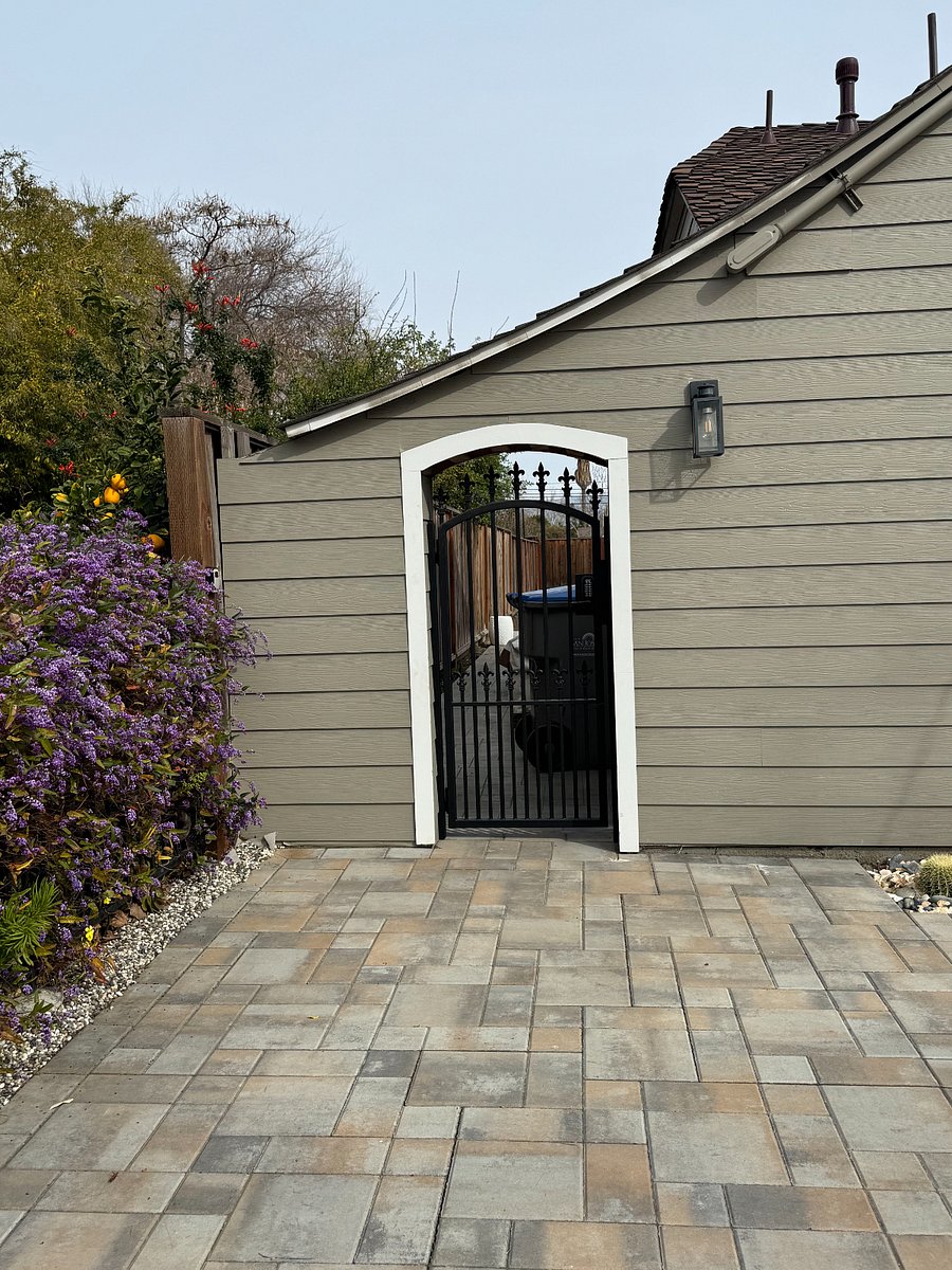 Side Gate to Bungalow