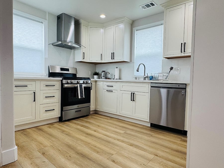 Furnished Finder property 560563_2 photo 11