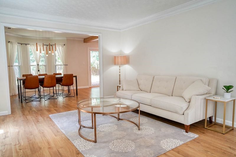 Furnished Finder property 560607_1 photo 17