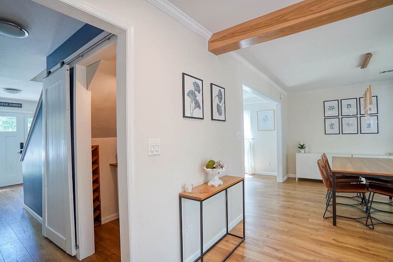 Furnished Finder property 560607_1 photo 24