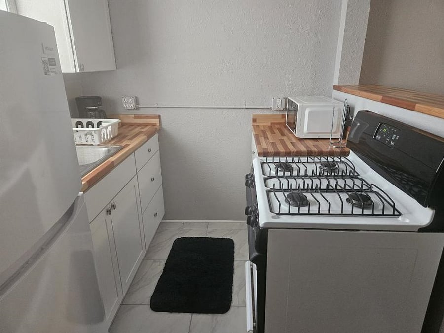 Furnished Finder property 560620_1 photo 3
