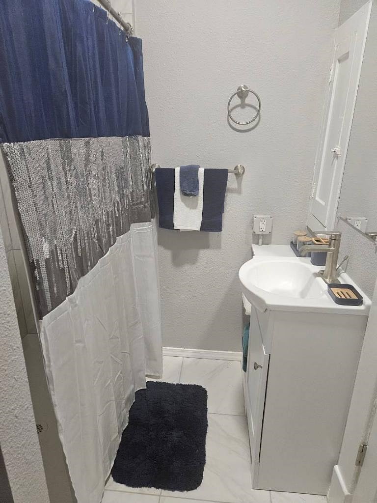 Furnished Finder property 560620_1 photo 6