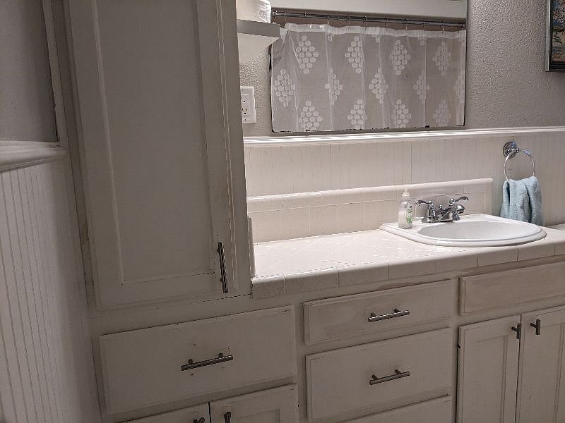 Bathroom storage