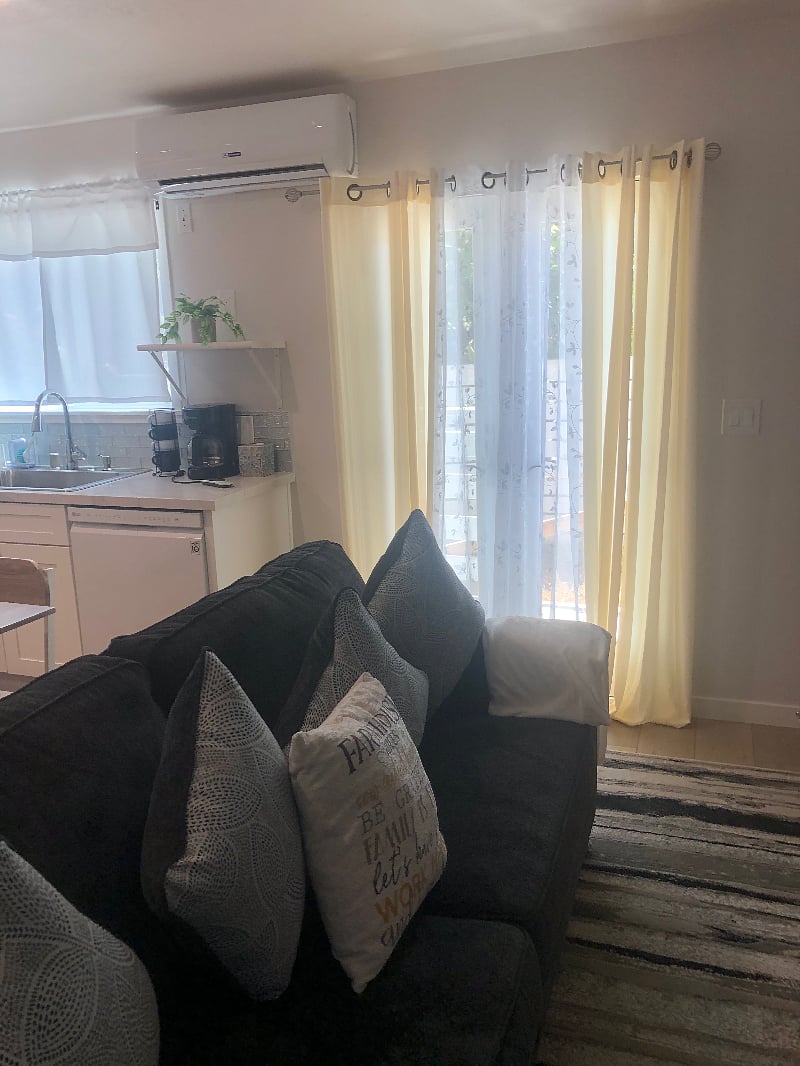 Living room/door to backyard