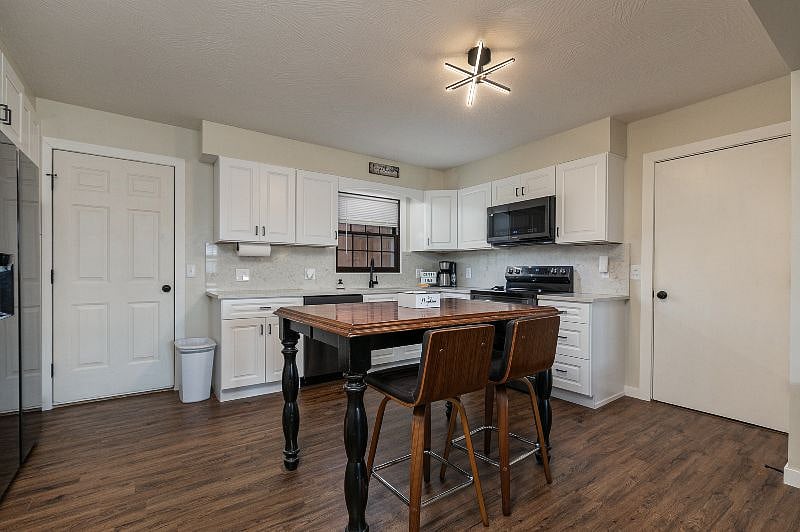 Furnished Finder property 560794_1 photo 7