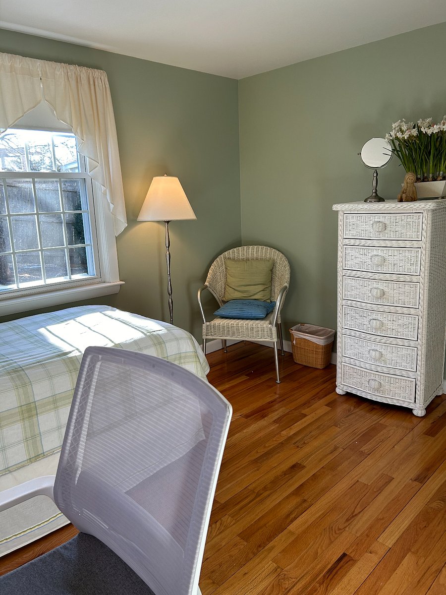 Twin Bedroom
