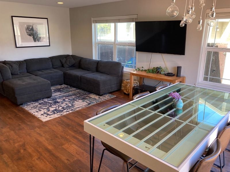 Furnished Finder property 560906_1 photo 12