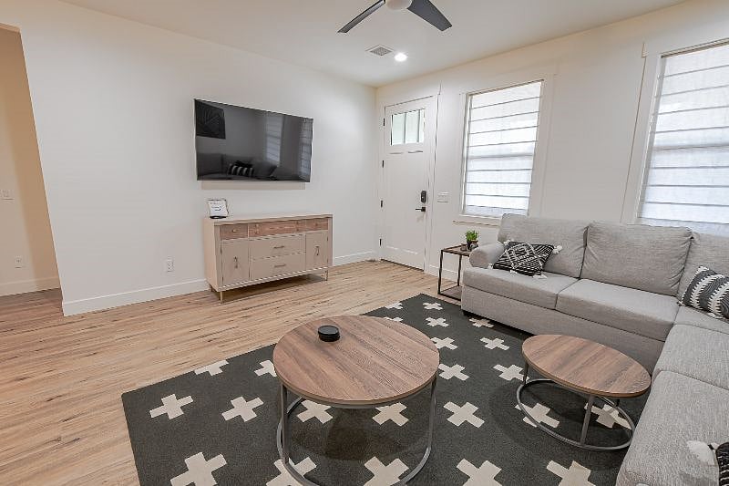 Furnished Finder property 560982_1 photo 4