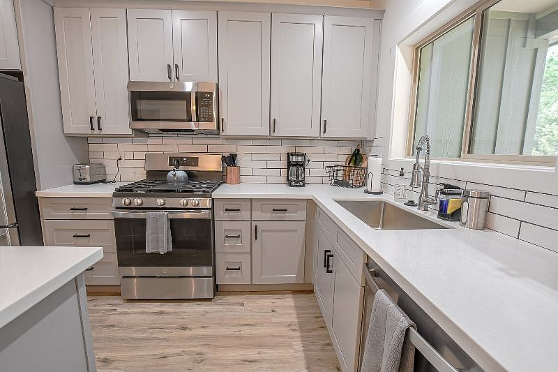 Furnished Finder property 560982_1 photo 6