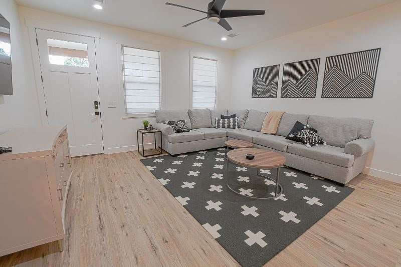 Furnished Finder property 560982_1 photo 8