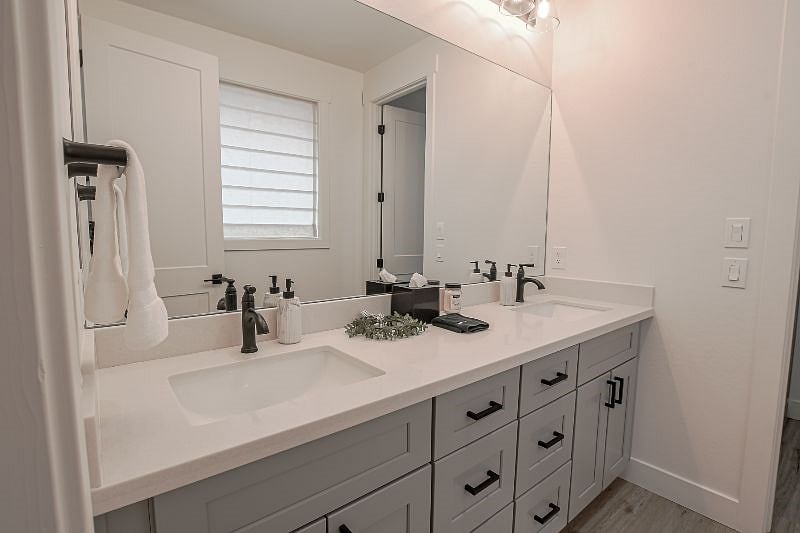 Furnished Finder property 560982_1 photo 13