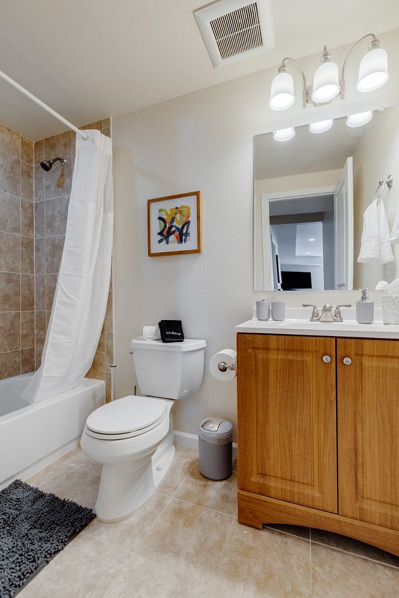 All 3 bath rooms in the house have showers AND tubs in case you're a bath person or need to bathe your little ones.
