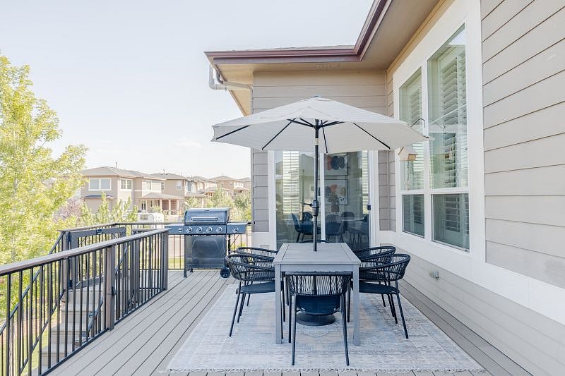 Fire up the BBQ grill! Propane, utensils and grill cover included.
