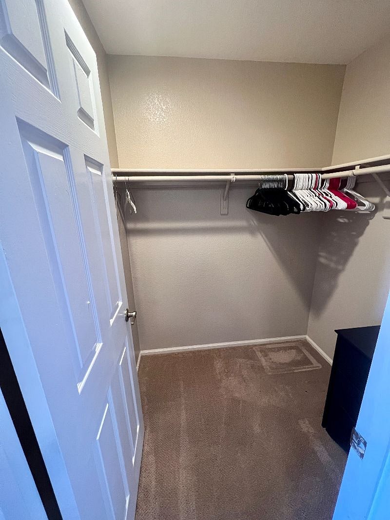 Walk-in closet