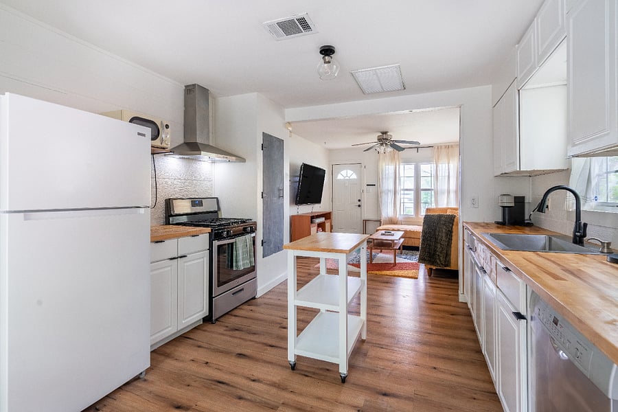 Furnished Finder property 561182_1 photo 8