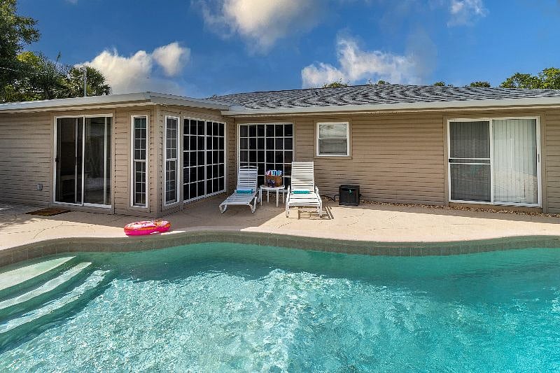 Furnished Finder property 561195_1 photo 3