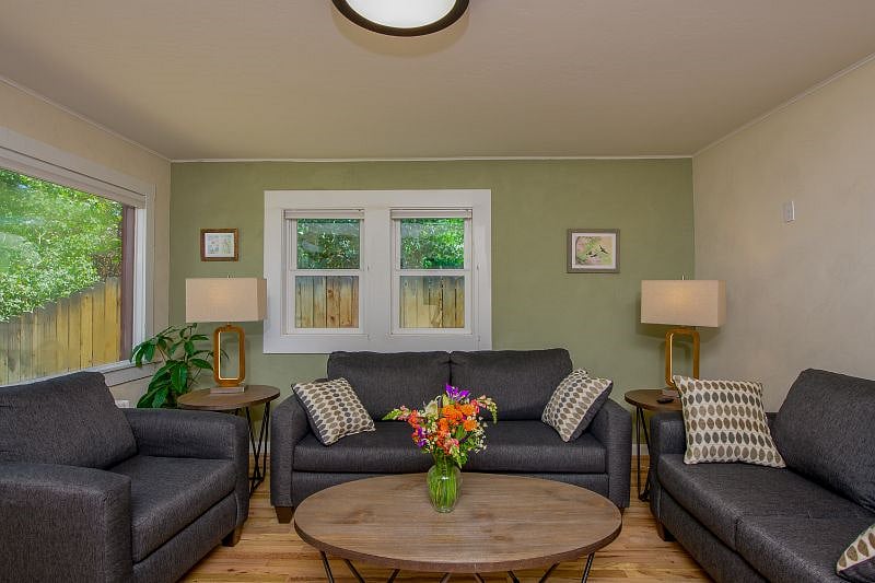 Furnished Finder property 561211_1 photo 8