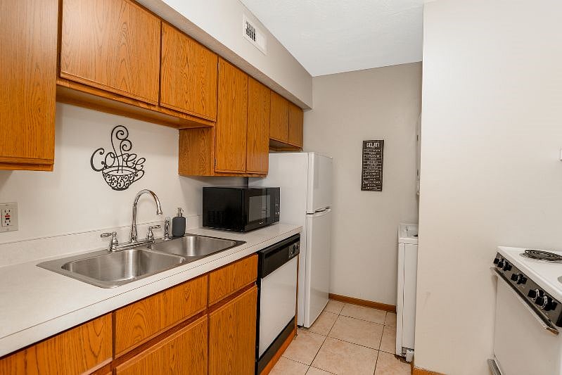 Furnished Finder property 561273_1 photo 11