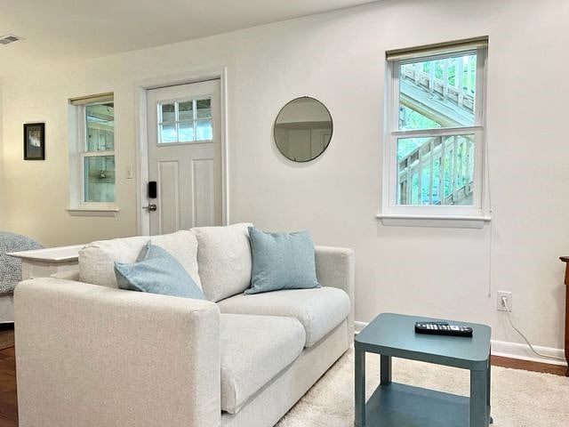 Furnished Finder property 561293_1 photo 3
