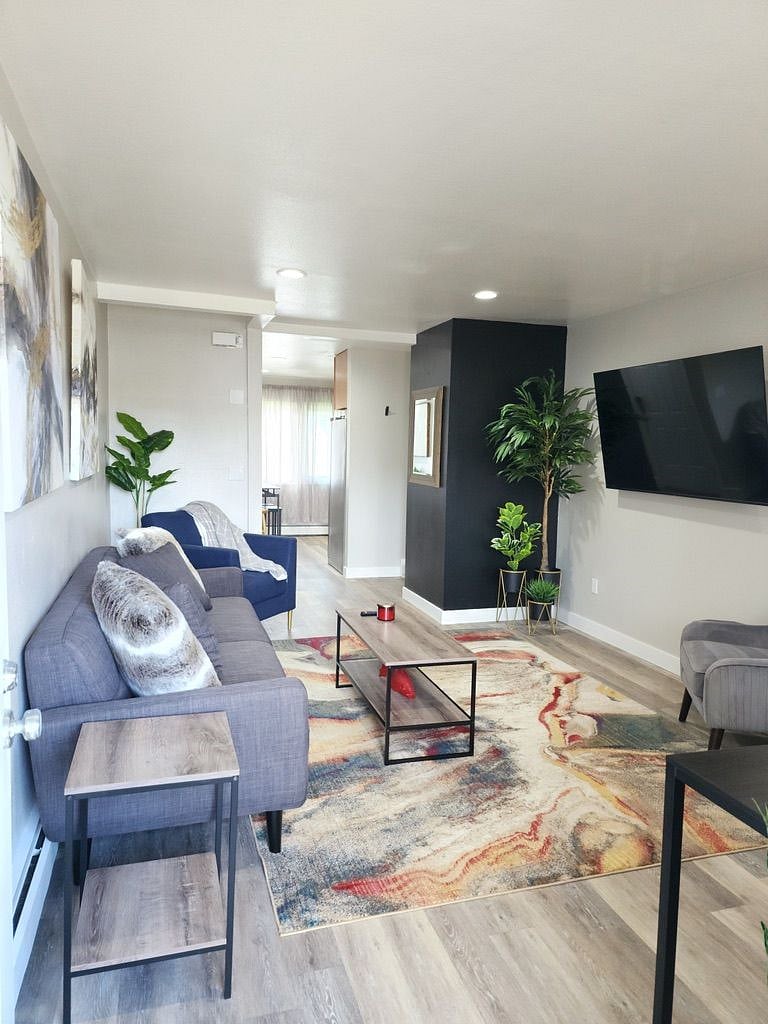 Furnished Finder property 561329_1 photo 2
