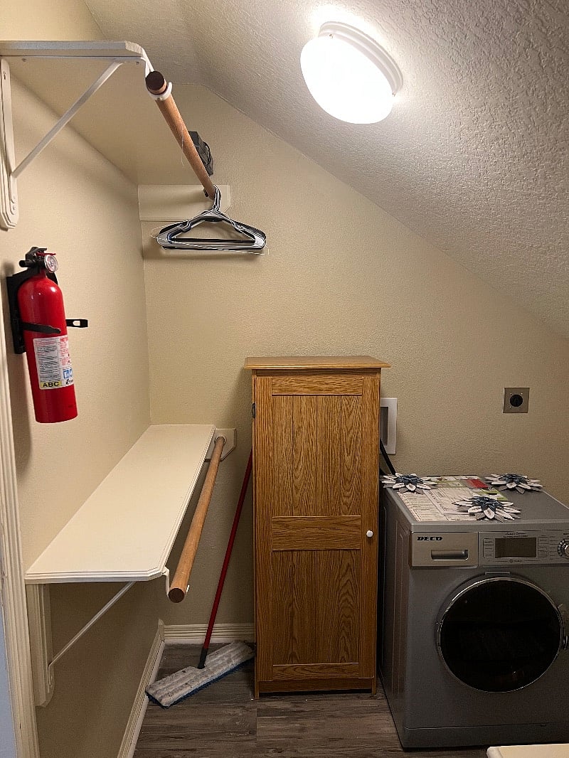 Closet - Sink Area