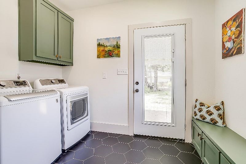 Furnished Finder property 561380_1 photo 16