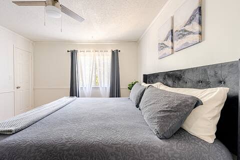 Kingbed Primary Room