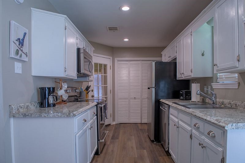Furnished Finder property 561463_1 photo 8