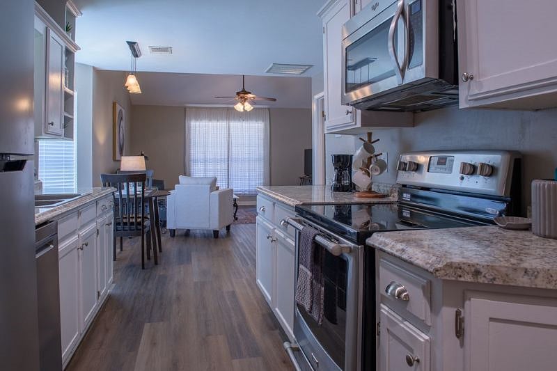 Furnished Finder property 561463_1 photo 12